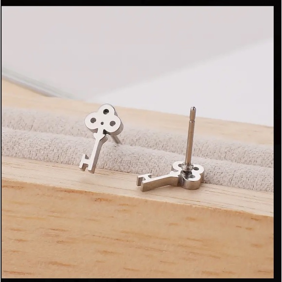 Mini Stainless Steel Silver Key Stud Earrings - Picture 5 of 5